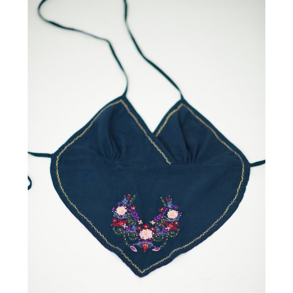 Passport Tops - 90s scarf top